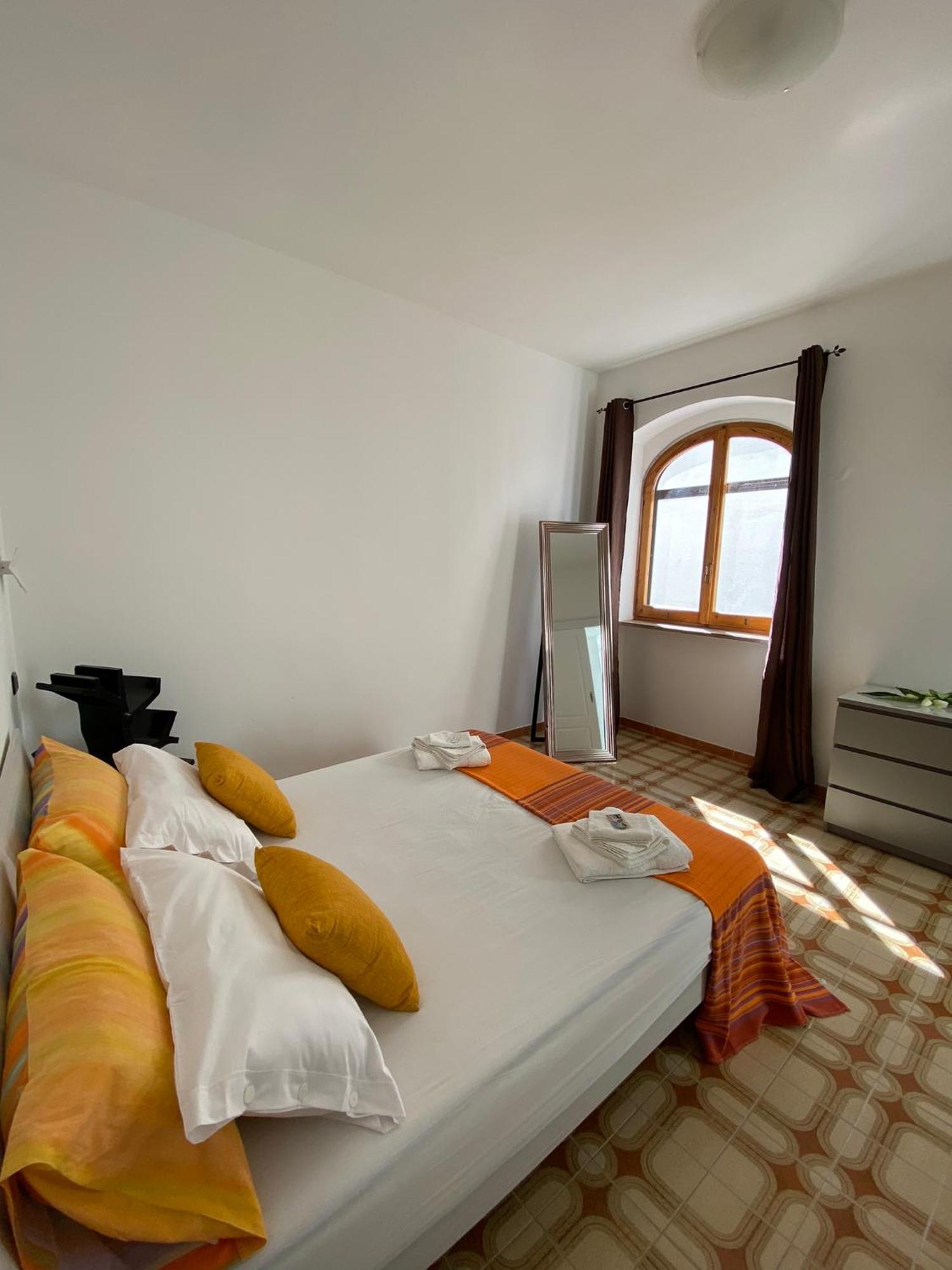 Villa Gaudi ซันตีซิโดโร ภายนอก รูปภาพ